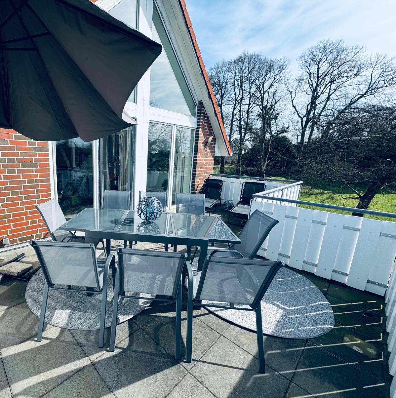 Apartment 160Qm 5 Schlafzimmer 1 Wohnzimmer Terrasse Und Balkon Wilhelmshaven Exterior foto